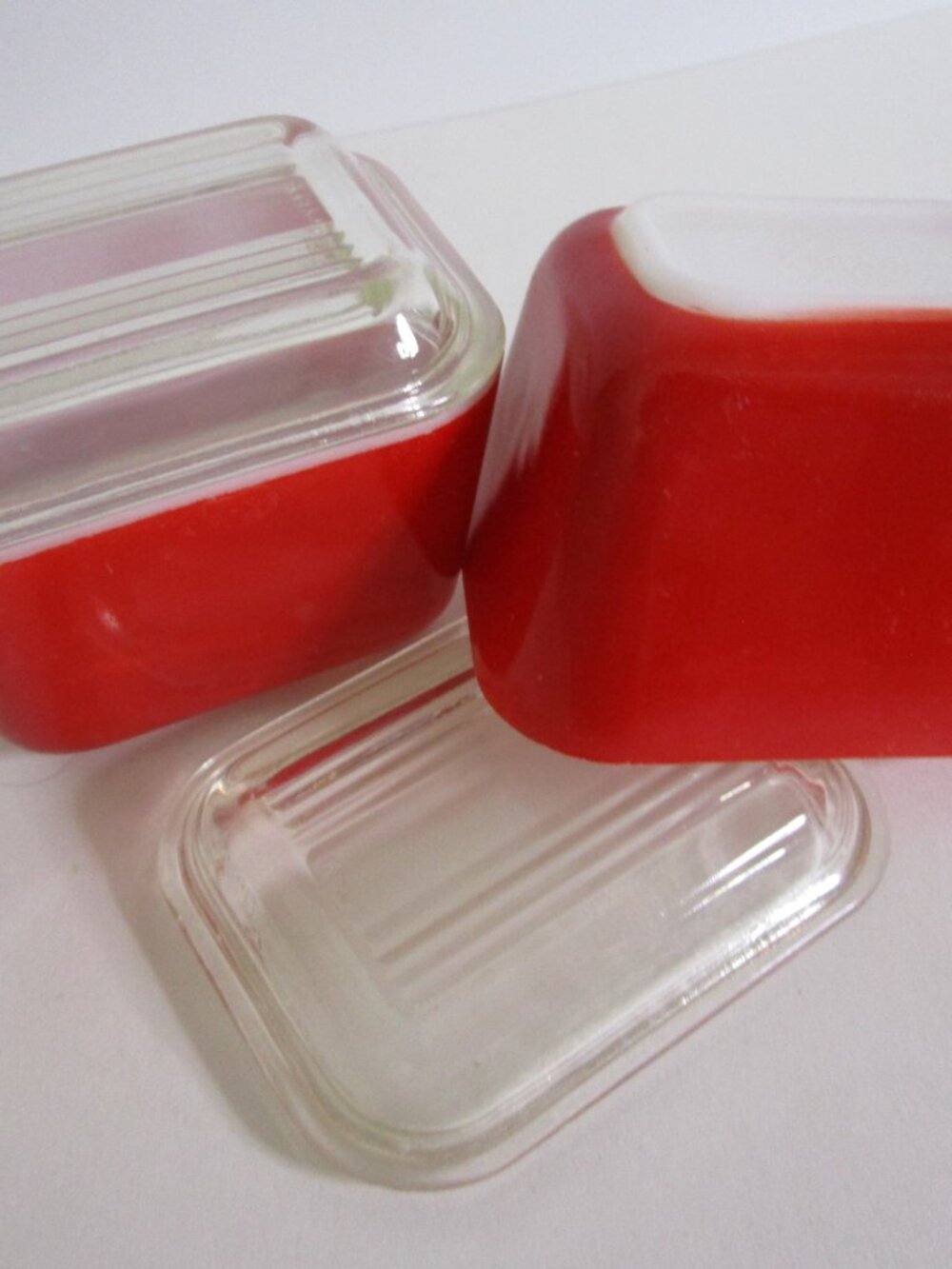 501 Fridgies Primary Red Ridge Top Lids USA Vintage 1950s